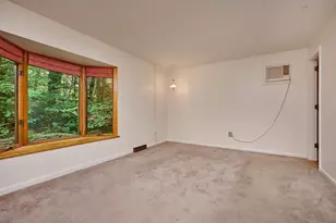 15 Red Fox Ln, Amherst, MA 01002 - Photo 11