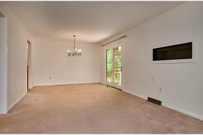 15 Red Fox Ln, Amherst, MA 01002 - Photo 9