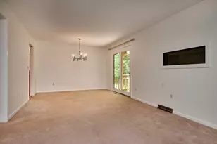 15 Red Fox Ln, Amherst, MA 01002 - Photo 9