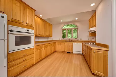 15 Red Fox Ln, Amherst, MA 01002 - Photo 9