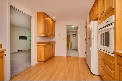 15 Red Fox Ln, Amherst, MA 01002 - Photo 11