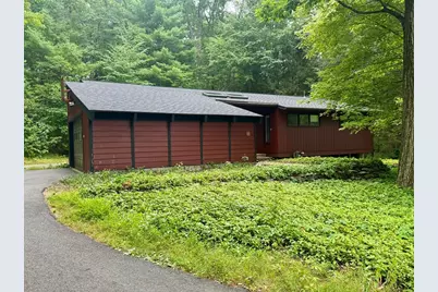 15 Red Fox Ln, Amherst, MA 01002 - Photo 1