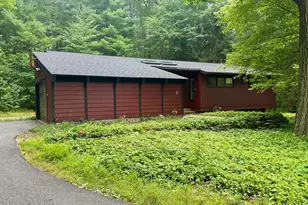 15 Red Fox Ln, Amherst, MA 01002 - Photo 1