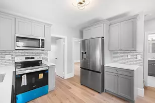 386 Thacher St, Attleboro, MA 02703 - Photo 7