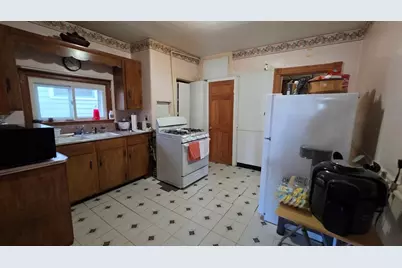 74 Wordsworth St, Revere, MA 02151 - Photo 7