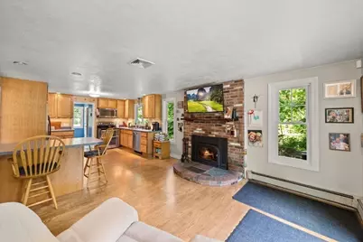 115 Springhill Ave, Bridgewater, MA 02324 - Photo 9
