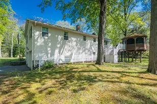 908 Burts Pit Rd, Northampton, MA 01062 - Photo 7
