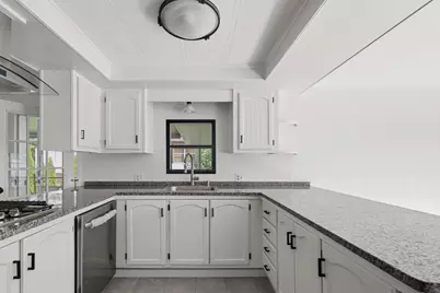 4 Liberty Street, West Bridgewater, MA 02379 - Photo 7