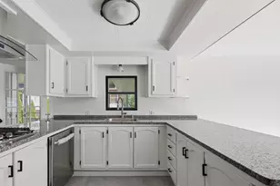4 Liberty St, West Bridgewater, MA 02379 - Photo 7