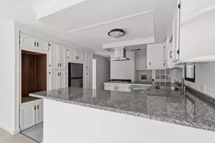4 Liberty St, West Bridgewater, MA 02379 - Photo 9