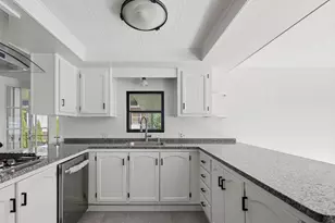 4 Liberty St, West Bridgewater, MA 02379 - Photo 7