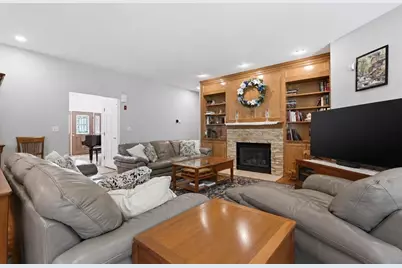 15 Long Pasture Rd, North Andover, MA 01845 - Photo 9