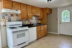 155 Dale St, Dedham, MA 02026 - Photo 9