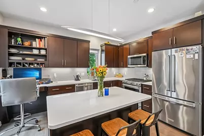 7 Howard St #4, Salem, MA 01970 - Photo 5