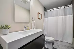 7 Howard St, Salem, MA 01970 - Photo 13