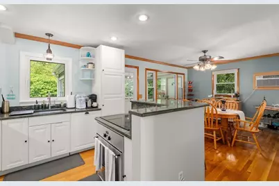 12 Ruby Rd, Saugus, MA 01906 - Photo 7