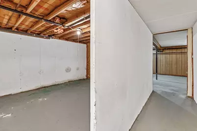 83 Strong St, Easthampton, MA 01027 - Photo 29