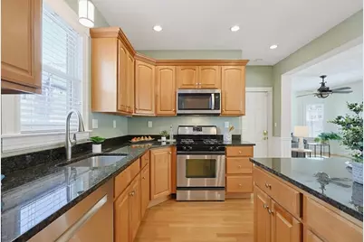56 Conwell Ave #1, Somerville, MA 02144 - Photo 17