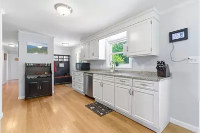 137 Holten, Danvers, MA 01923 - Photo 7