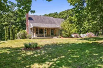 27 Davis St, Rutland, MA 01543 - Photo 3