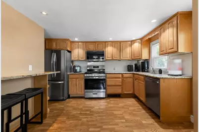 30 Tinson Rd, Quincy, MA 02169 - Photo 5
