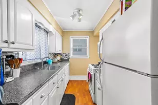 232 Mt Pleasant, Fall River, MA 02720 - Photo 9