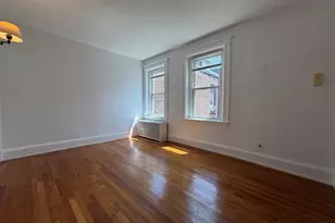 7 Grove St, Boston, MA 02114 - Photo 3
