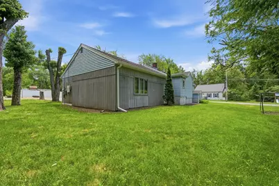 297 Whalom Rd, Lunenburg, MA 01462 - Photo 3
