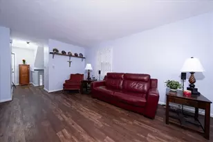 224 Heritage Dr, Northbridge, MA 01588 - Photo 7