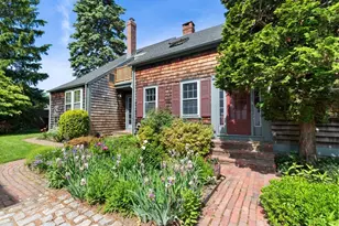 34 Pearl St, Marblehead, MA 01945 - Photo 3