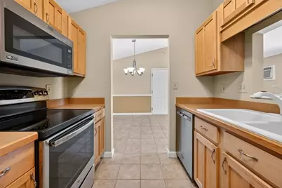 16 Maple Crest Cir #J, Holyoke, MA 01040 - Photo 17