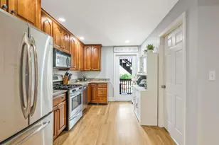 129 M St, Boston, MA 02127 - Photo 1