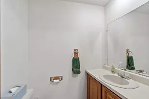 11 Sycamore Dr, Leominster, MA 01453 - Photo 13