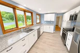 21 Center St, Granby, MA 01033 - Photo 7