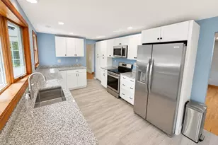 21 Center St, Granby, MA 01033 - Photo 5