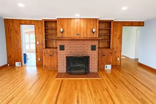21 Center St, Granby, MA 01033 - Photo 11