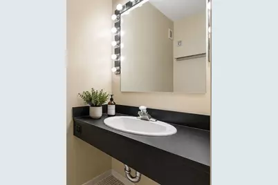 65 E India Row #15C, Boston, MA 02110 - Photo 13