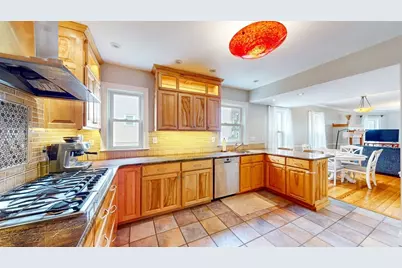 435 E 7th St #2, Boston, MA 02127 - Photo 1