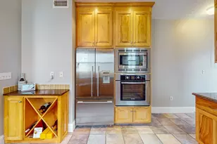 435 E 7th St, Boston, MA 02127 - Photo 7