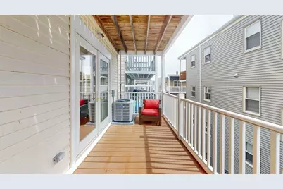 435 E 7th St #2, Boston, MA 02127 - Photo 25