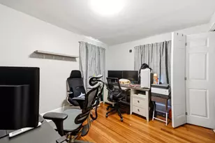 30 Mazarin St, Springfield, MA 01151 - Photo 9