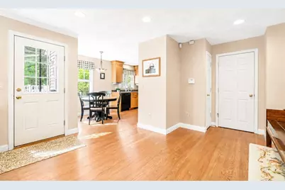 323 Oakhill Ave, Attleboro, MA 02703 - Photo 19