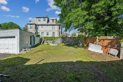 638 Boston St, Lynn, MA 01905 - Photo 23