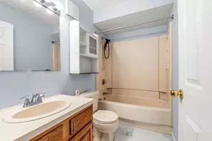 4975 Washington St, Boston, MA 02132 - Photo 17
