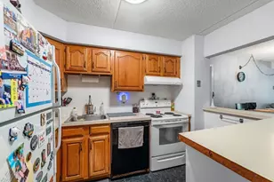 4975 Washington St, Boston, MA 02132 - Photo 5