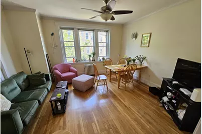 229 Freeman St #3, Brookline, MA 02446 - Photo 9