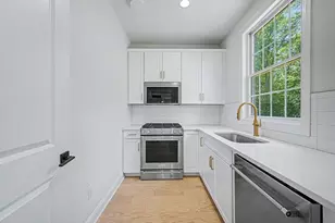 51 Chamberlain St, Hopkinton, MA 01748 - Photo 11