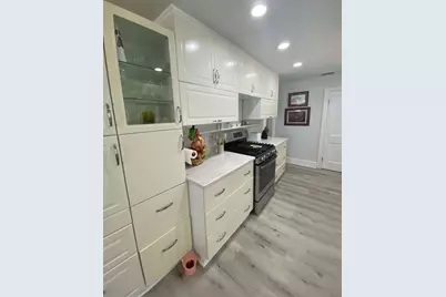 41 Bronx Rd, Boston, MA 02132 - Photo 7