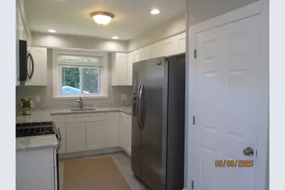 535 Shirley Ave, Somerset, MA 02725 - Photo 7