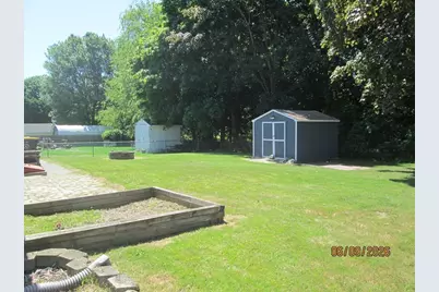 535 Shirley Ave, Somerset, MA 02725 - Photo 5